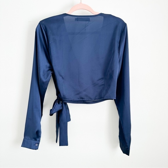 NWOT Missguided Dark Midnight Blue Satin Cropped Wrap Blouse Top - Picture 7 of 9
